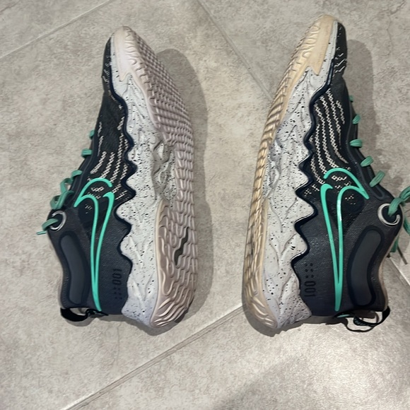 Nike gt air zoom basketball shoes - Picture 3 of 4